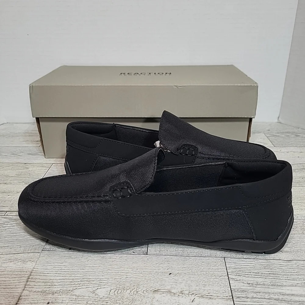 Reaction KENNETH COLE Slip On Dress Shoe‎ Size 2 Black New In Box Loafer